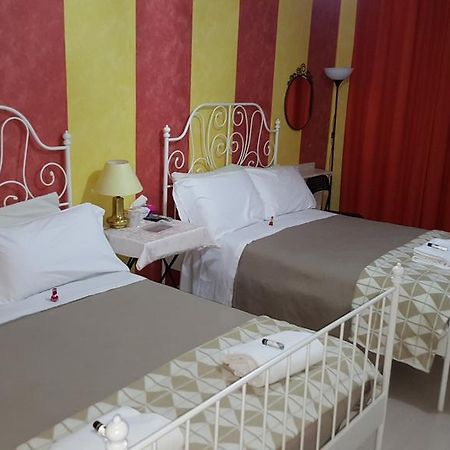 Mi Casa Es Tambien Tu Casa 2 Bed and Breakfast Βερόνα Δωμάτιο φωτογραφία