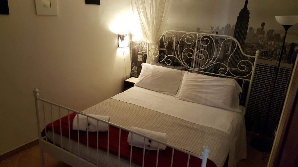 Mi Casa Es Tambien Tu Casa 2 Bed and Breakfast Βερόνα Δωμάτιο φωτογραφία