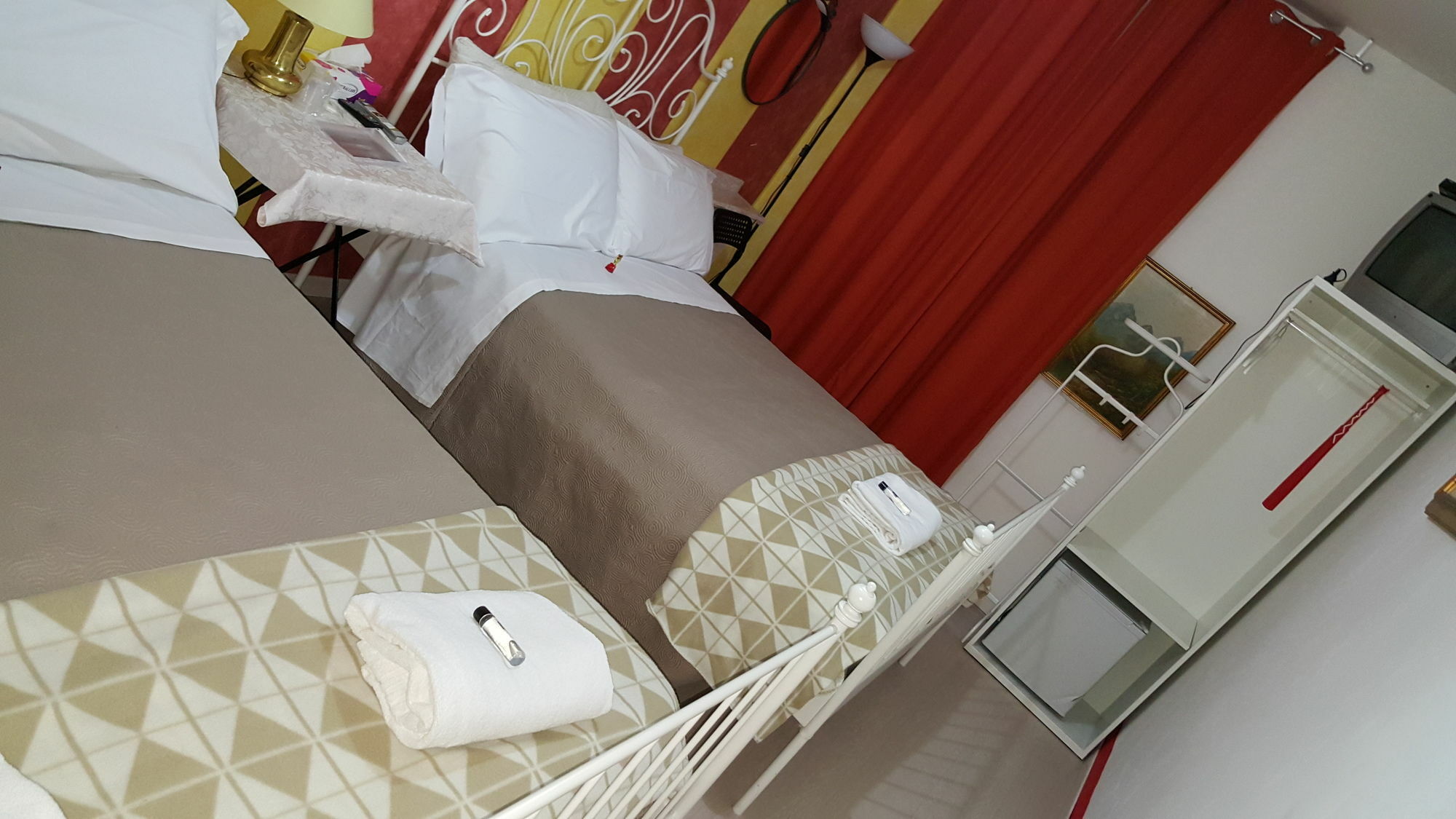 Mi Casa Es Tambien Tu Casa 2 Bed and Breakfast Βερόνα Εξωτερικό φωτογραφία